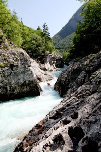 kloof van Soca rivier in Slovenië; foto Han Vroon