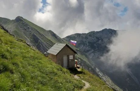 Julische alpen hut wandelen bergen