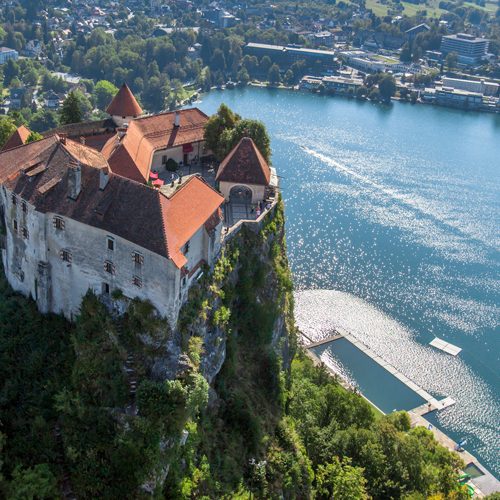 kasteel van Bled in Slovenië in Juliaanse Alpen