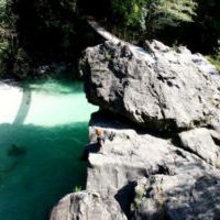 wandelen bij Soca rivier in Slovenië; foto Han Vroon