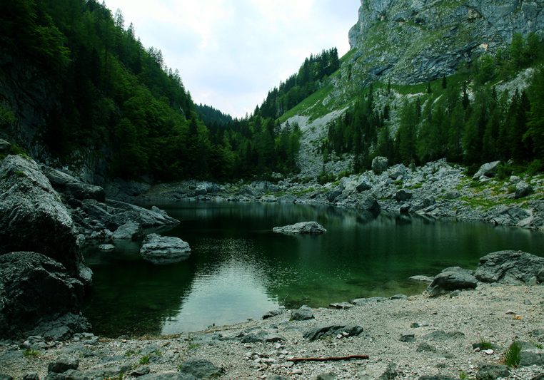 Zwarte meer, Triglav meeren, Julische Alpen, bron H. Vroon