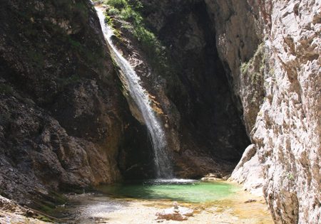 zapotok waterval, mooi, Slovenie, bron H.Vroon